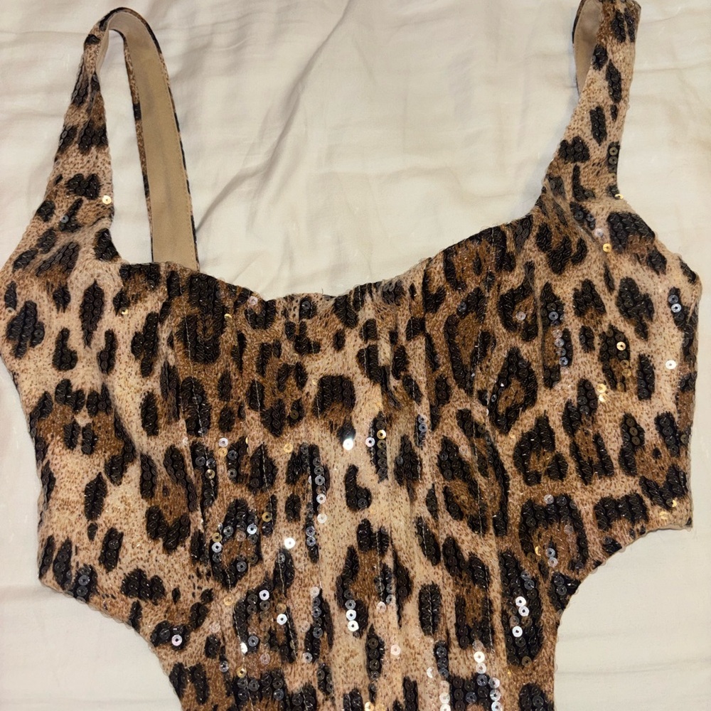 🐆 Leopard Two-Piece Sequin Skirt Set 🐆 - Picture 8 of 11